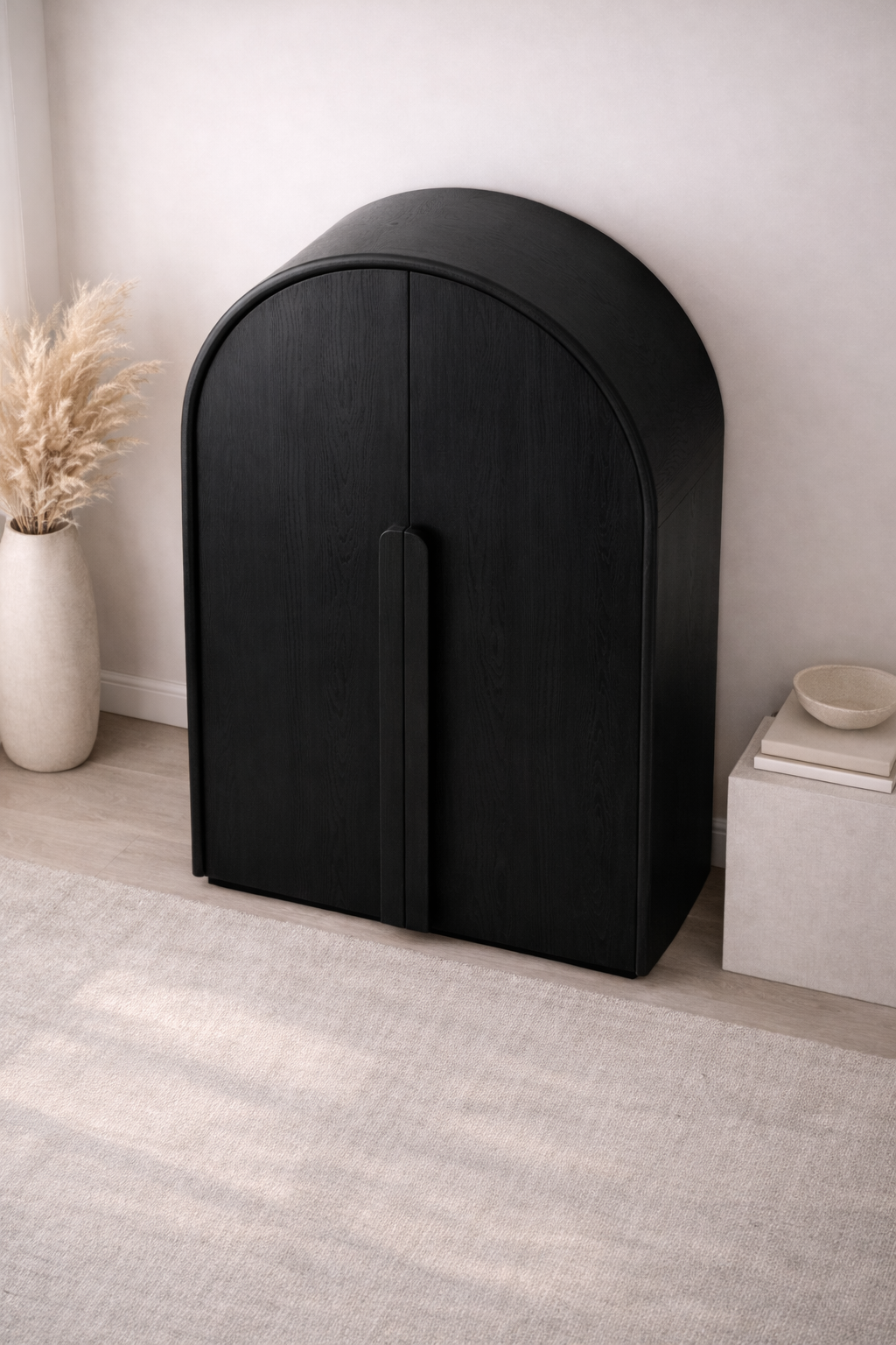 Yuno Curve Cabinet