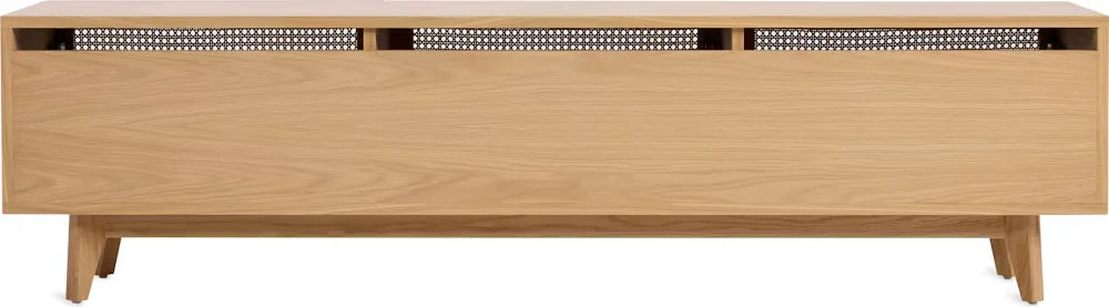 Detailed Back view and space for the cable management. 