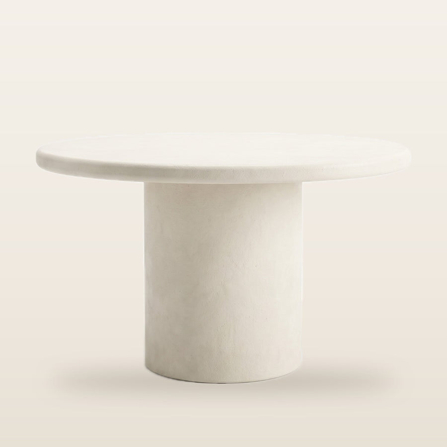 Liebe Round dining table