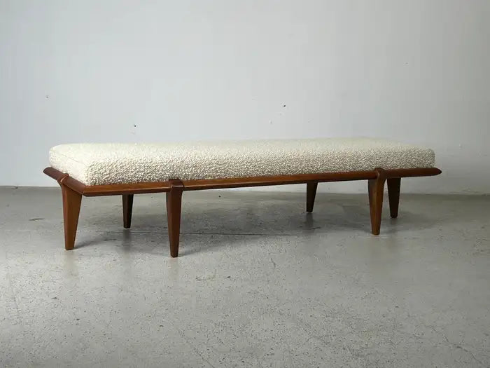 Keal Bench-AL HAYAT